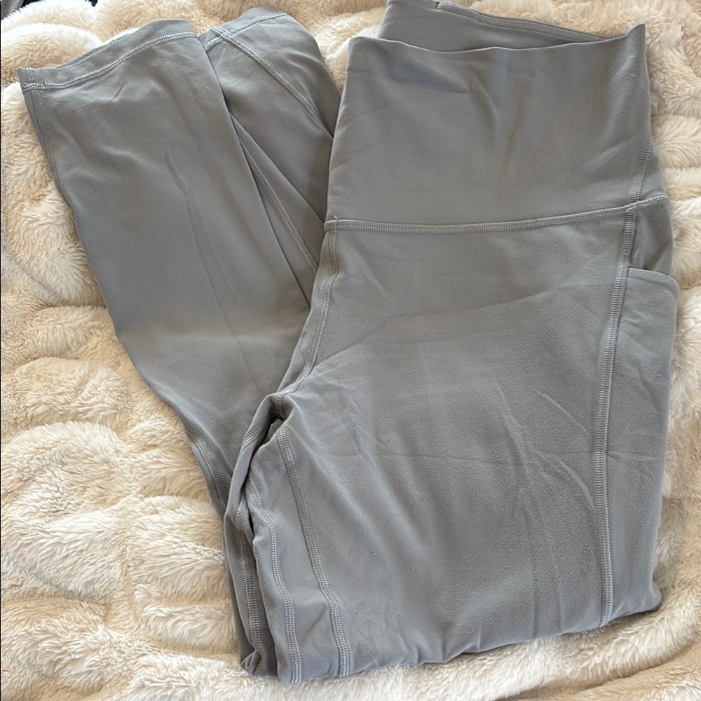 lululemon athletica light Gray crop Leggings